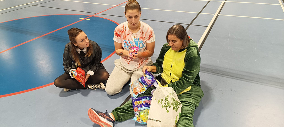 ../photos/dossiersPhotosOptimises/231104@Tournoi_Halloween_2023/WhatsApp Image 2023-11-05 at 00.59.06.jpeg